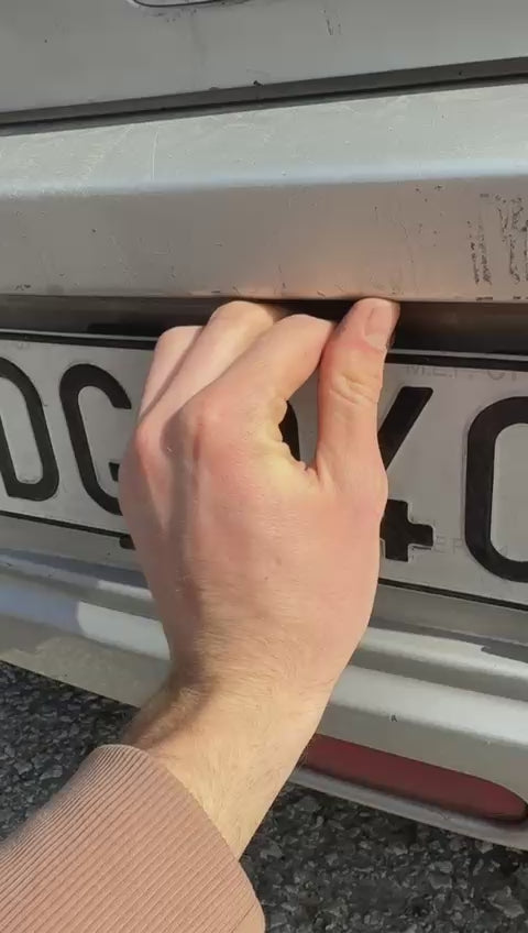 PORTATARGA ESTRAIBILE AUTO 2pz